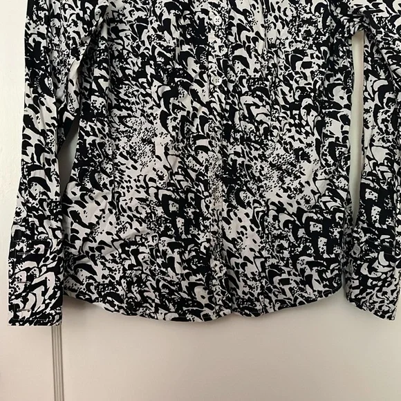ann taylor white and black button down size: 10 - Picture 3 of 8